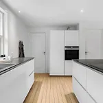 Awesome In With Kitchen *