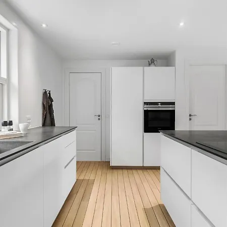 Awesome In With Kitchen *